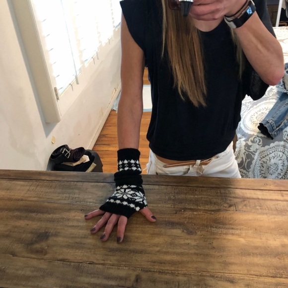 ✨ARM WARMER/FINGERLESS GLOVES WINTER PATTERN✨ - Picture 4 of 7